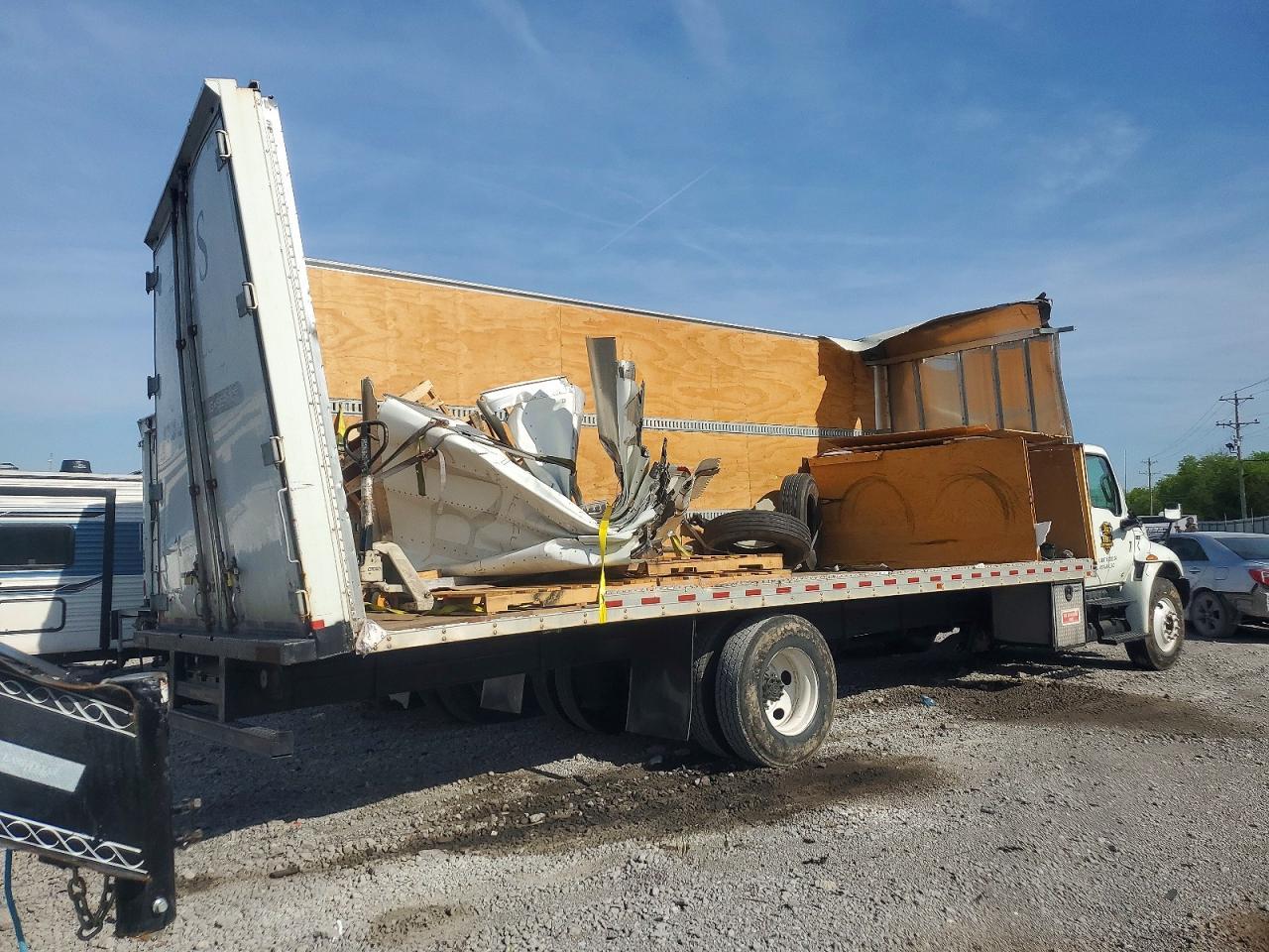 2020 International MV607 BOX Truck