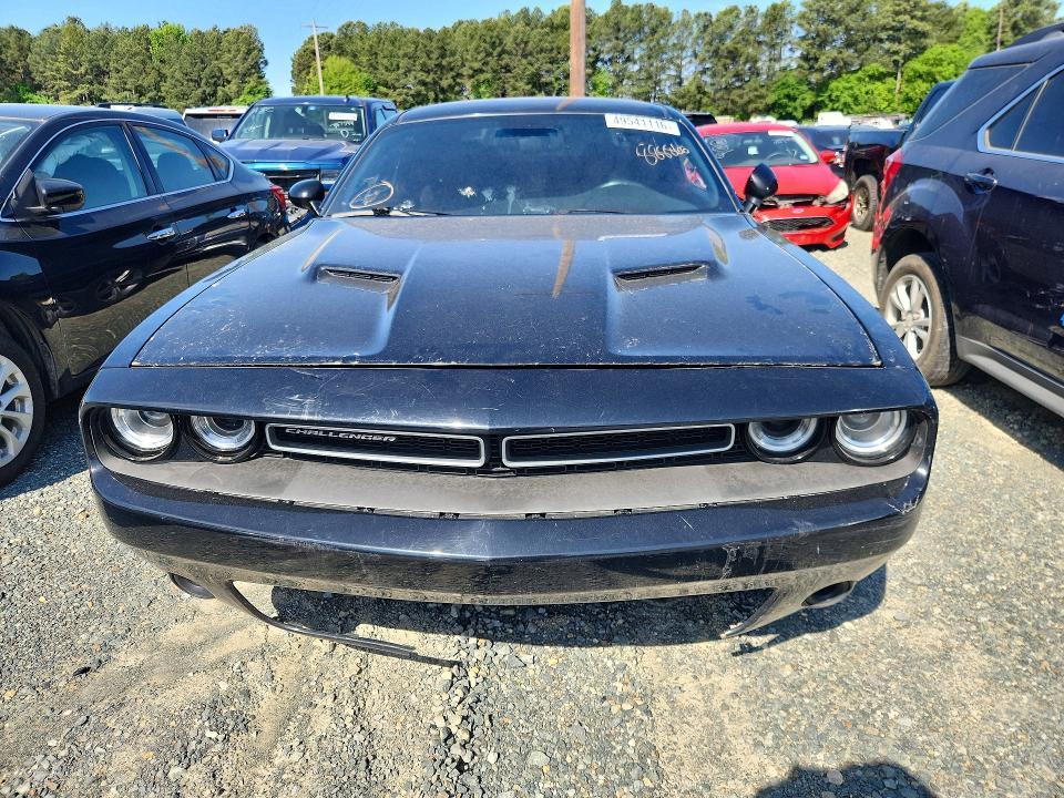 2015 Dodge Challenger sxt