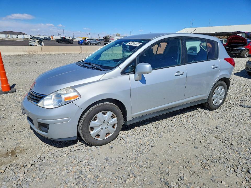 2011 Nissan Versa 1.8 s