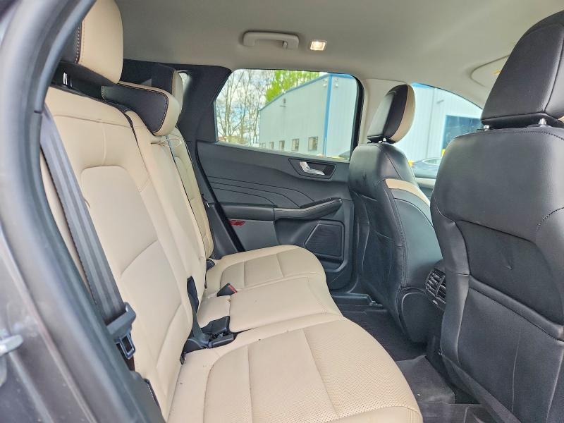 2021 Ford Escape sel