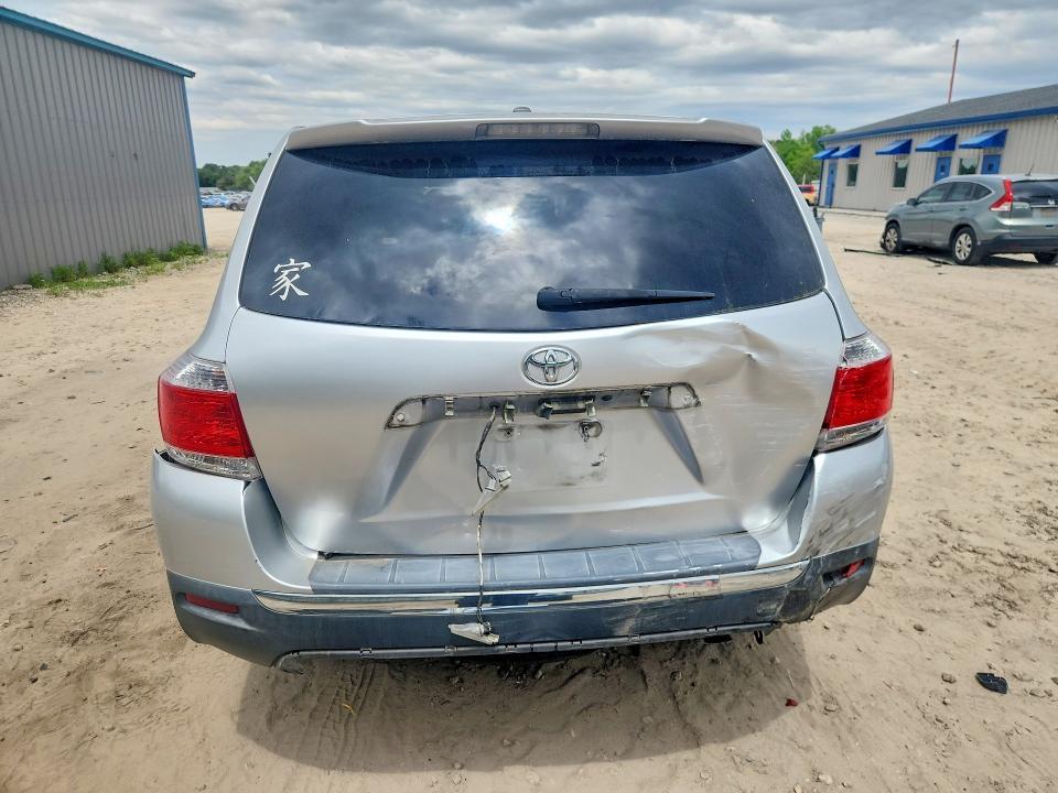 2011 Toyota Highlander Base