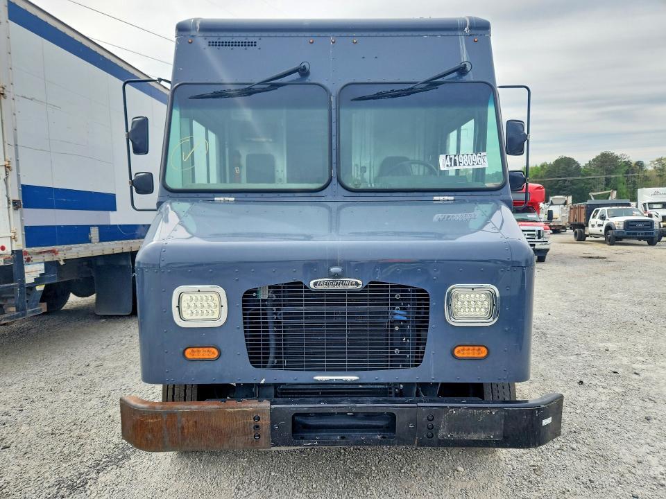 2021 Freightliner MT45G Chassis Delivery Truck