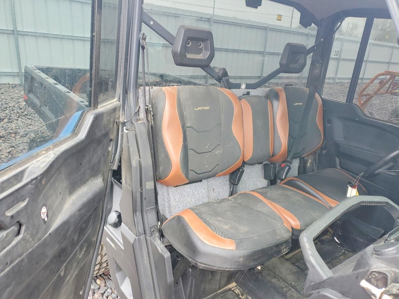 2023 Can-Am Defender Utility Vehicle