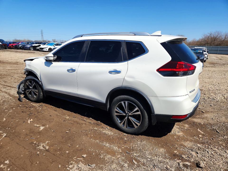 2020 Nissan Rogue sv