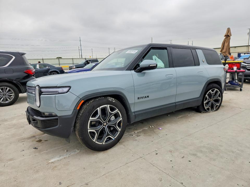 2026 Rivian R1S Adventure