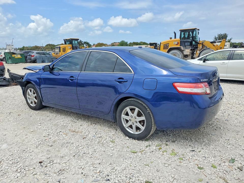 2010 Toyota Camry le