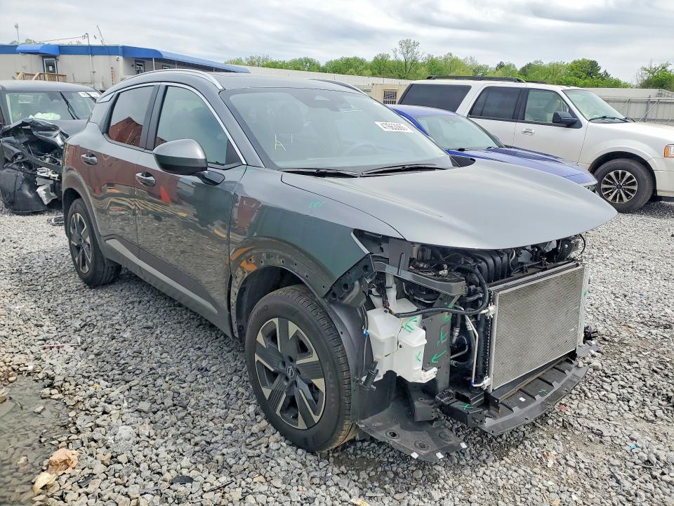 2025 Nissan Kicks sv