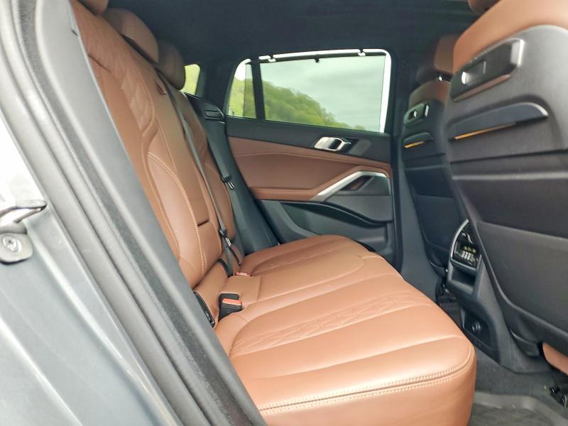 2024 BMW X6 Xdrive40i