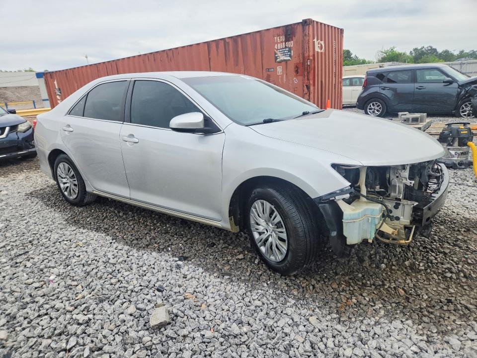 2014 Toyota Camry le