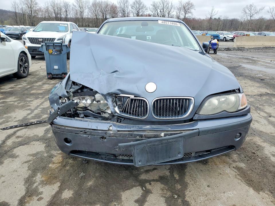 2003 BMW 330 i