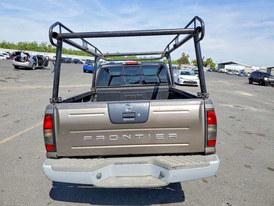 2004 Nissan Frontier King cab xe