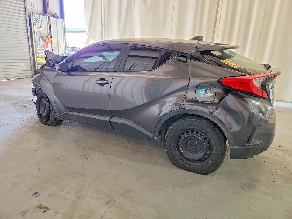 2021 Toyota C-hr le