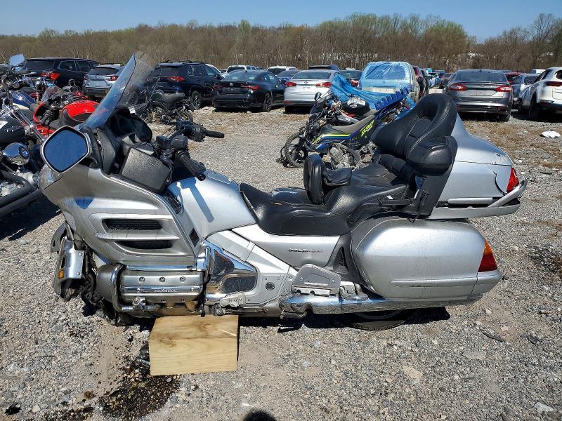2005 Honda GL1800
