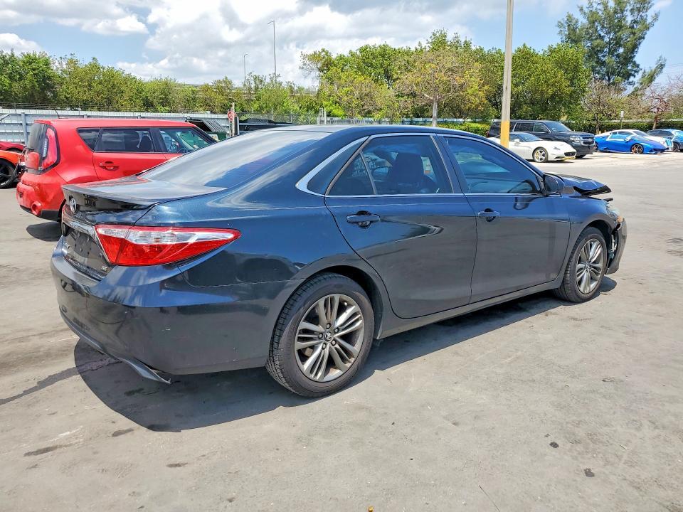 2015 Toyota Camry se
