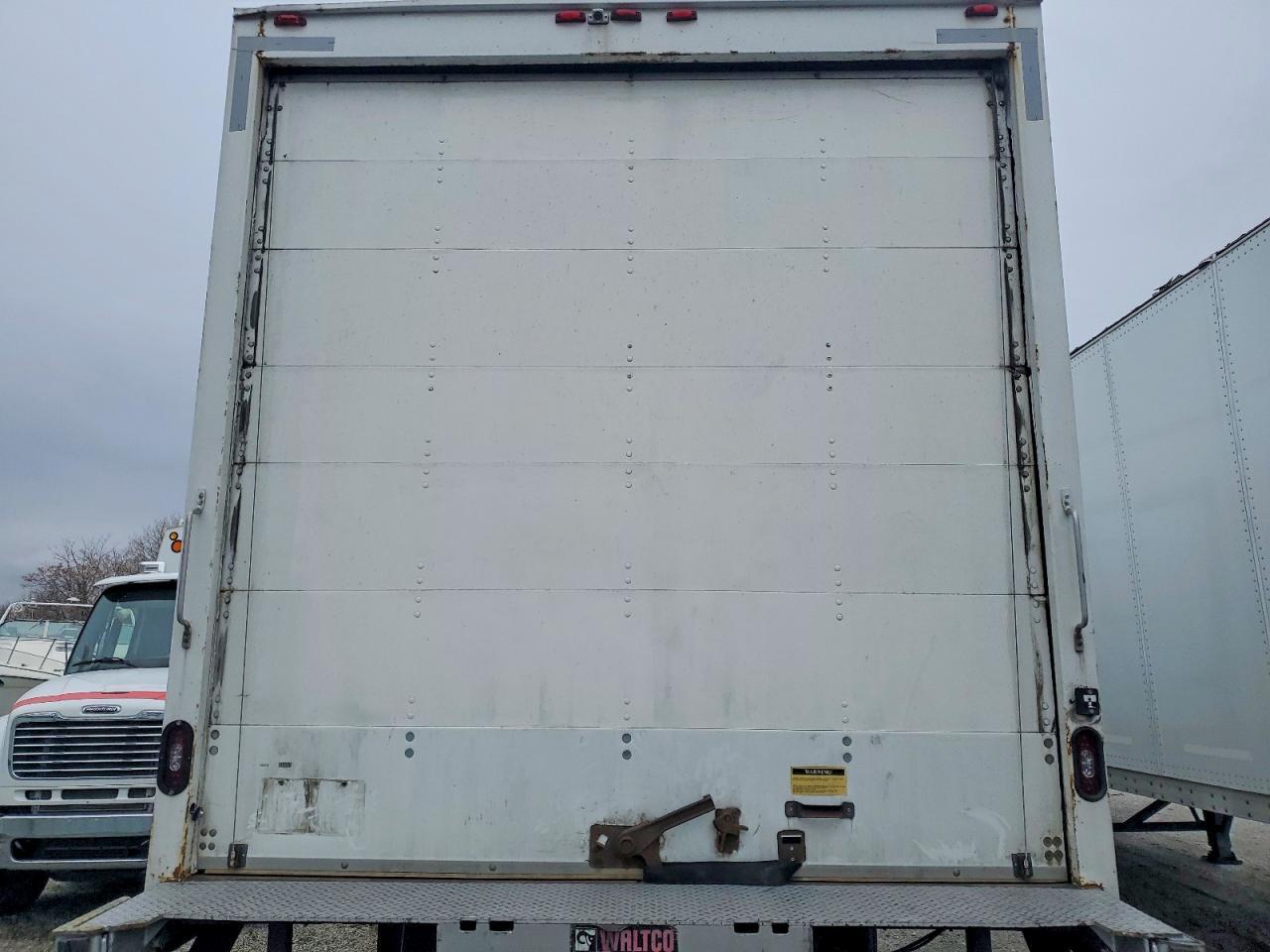 2018 Freigliner 2018 Freightliner Business Class M2 BOX Truck