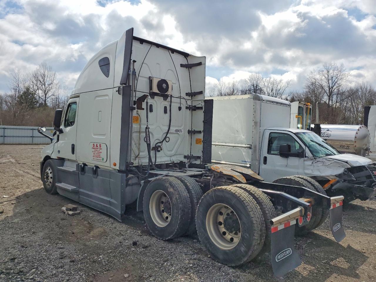 2021 Freightliner Cascadia 126 Semi Truck