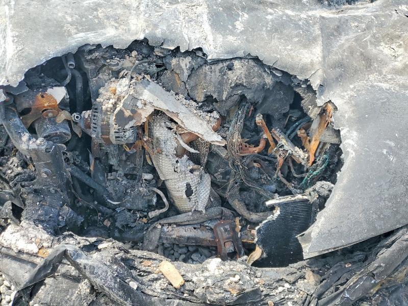 2016 Niss Altima 2.5 s