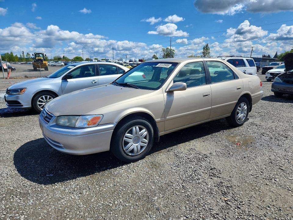 2000 Toyota Camry le