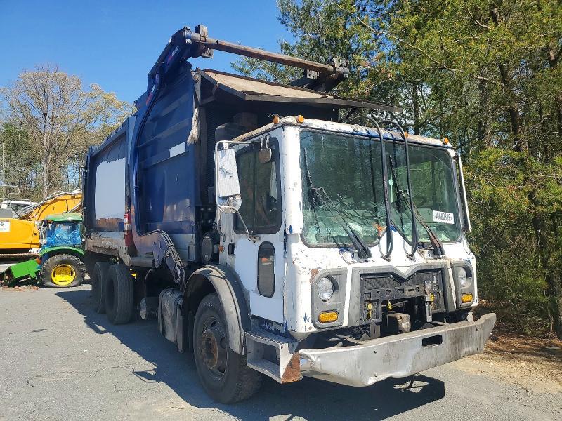 2014 Mack MRU600 Refuse Truck