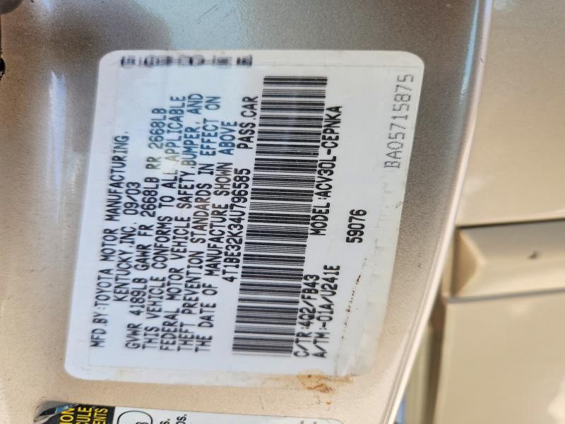 2004 Toyota Camry le