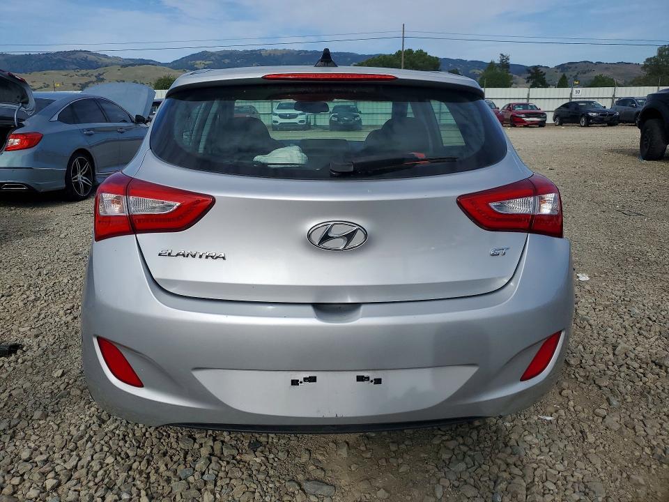 2016 Hyundai Elantra gt Base