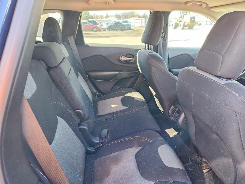 2016 Jeep Cherokee Sport