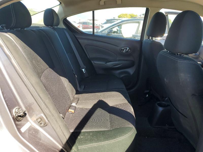2017 Nissan Versa 1.6 s
