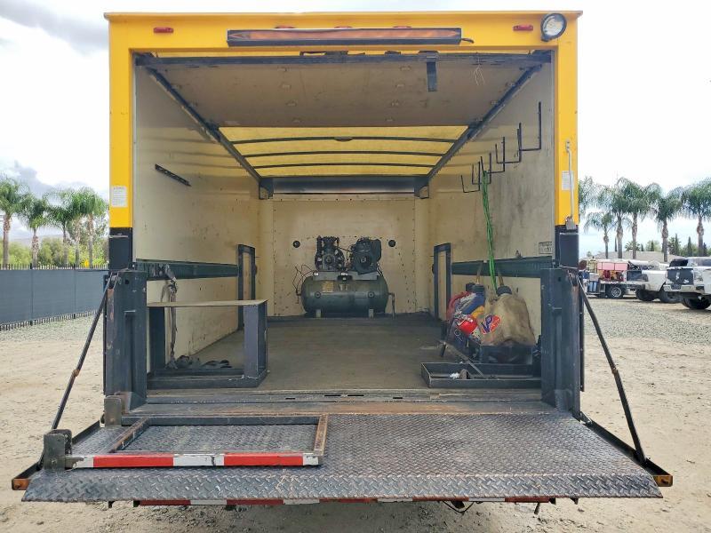 2009 GMC Savana BOX Truck