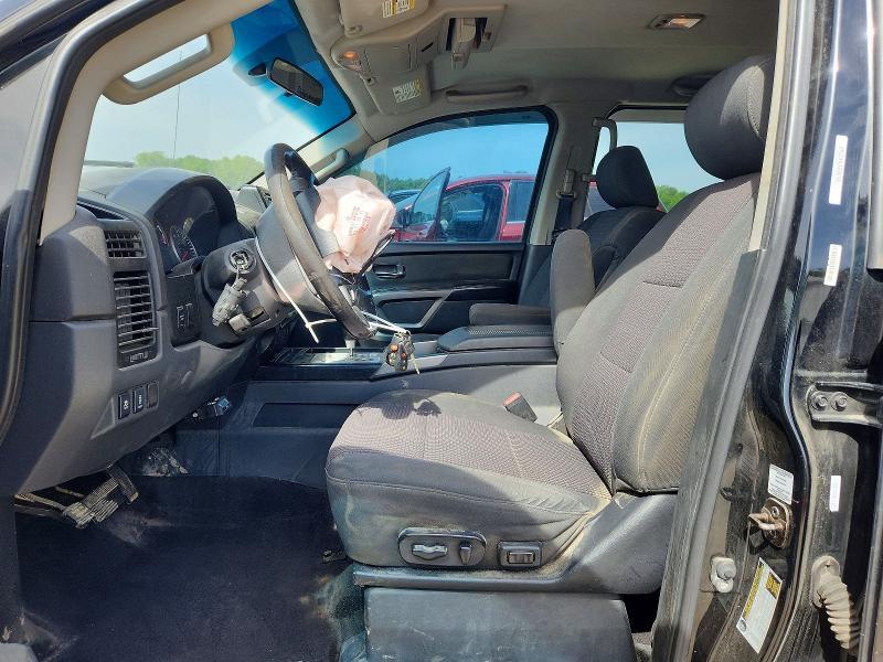 2015 Nissan Titan SV