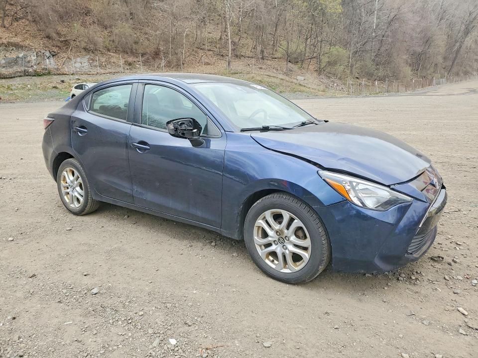 2017 Toyota Yaris ia Base