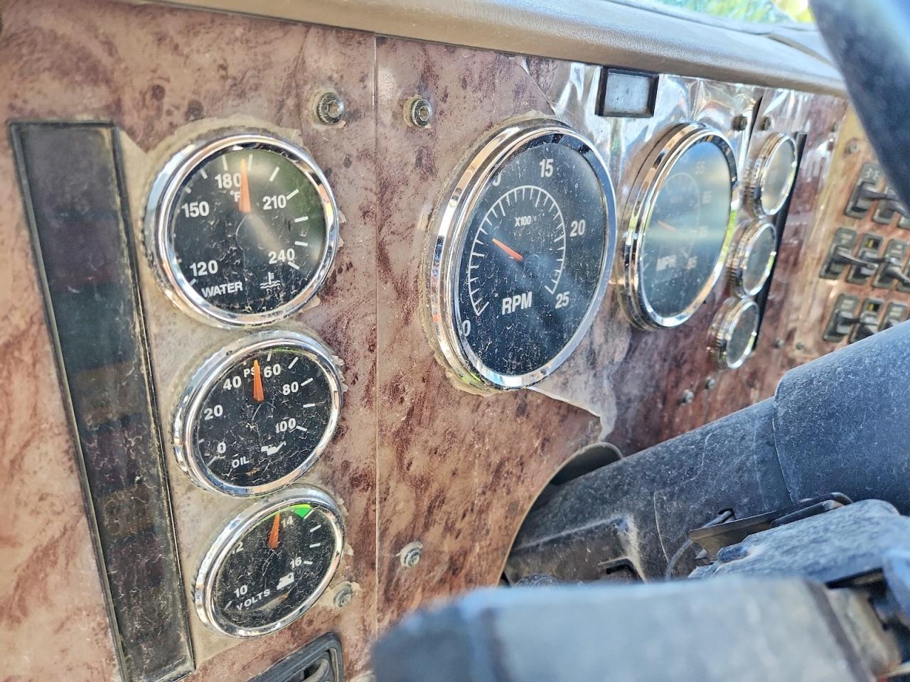 2007 International 9100I Semi Truck