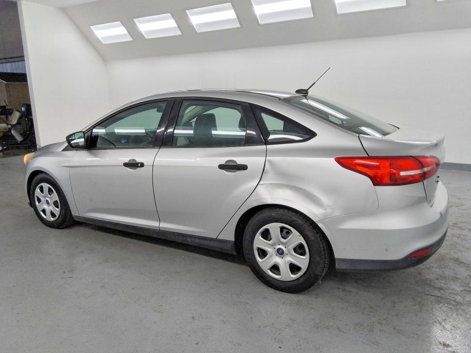 2015 Ford Focus s