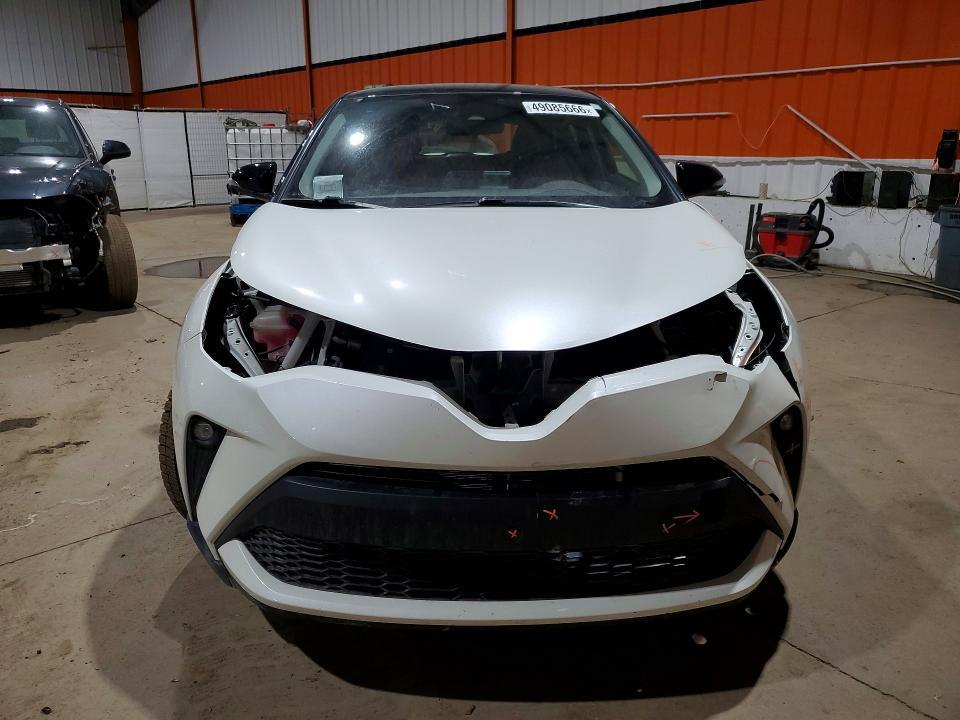 2021 Toyota C-hr le