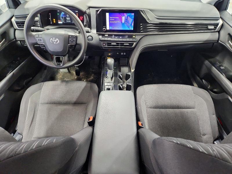 2025 Toyota Camry le