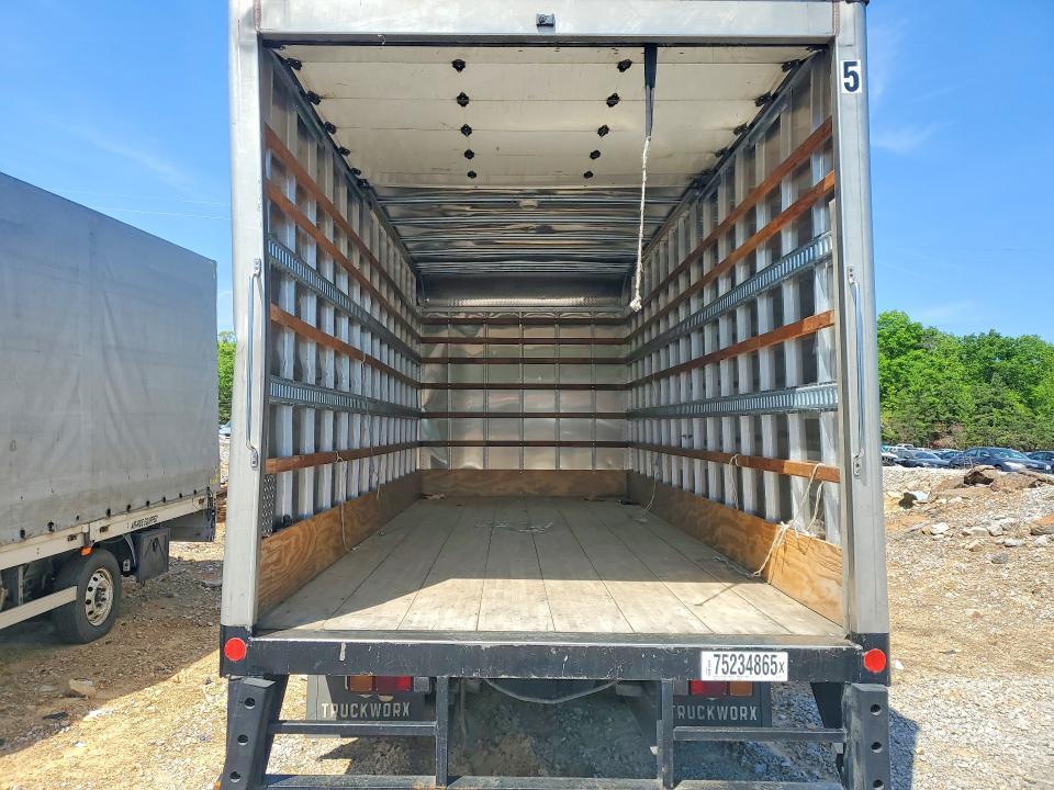 2022 Isuzu NPR HD BOX Truck