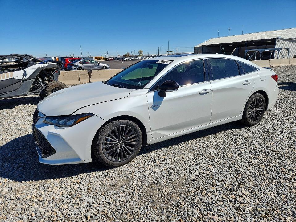2021 Toyota Avalon Hybrid xse