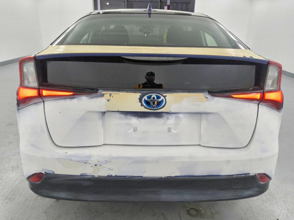 2019 Toyota Prius l eco