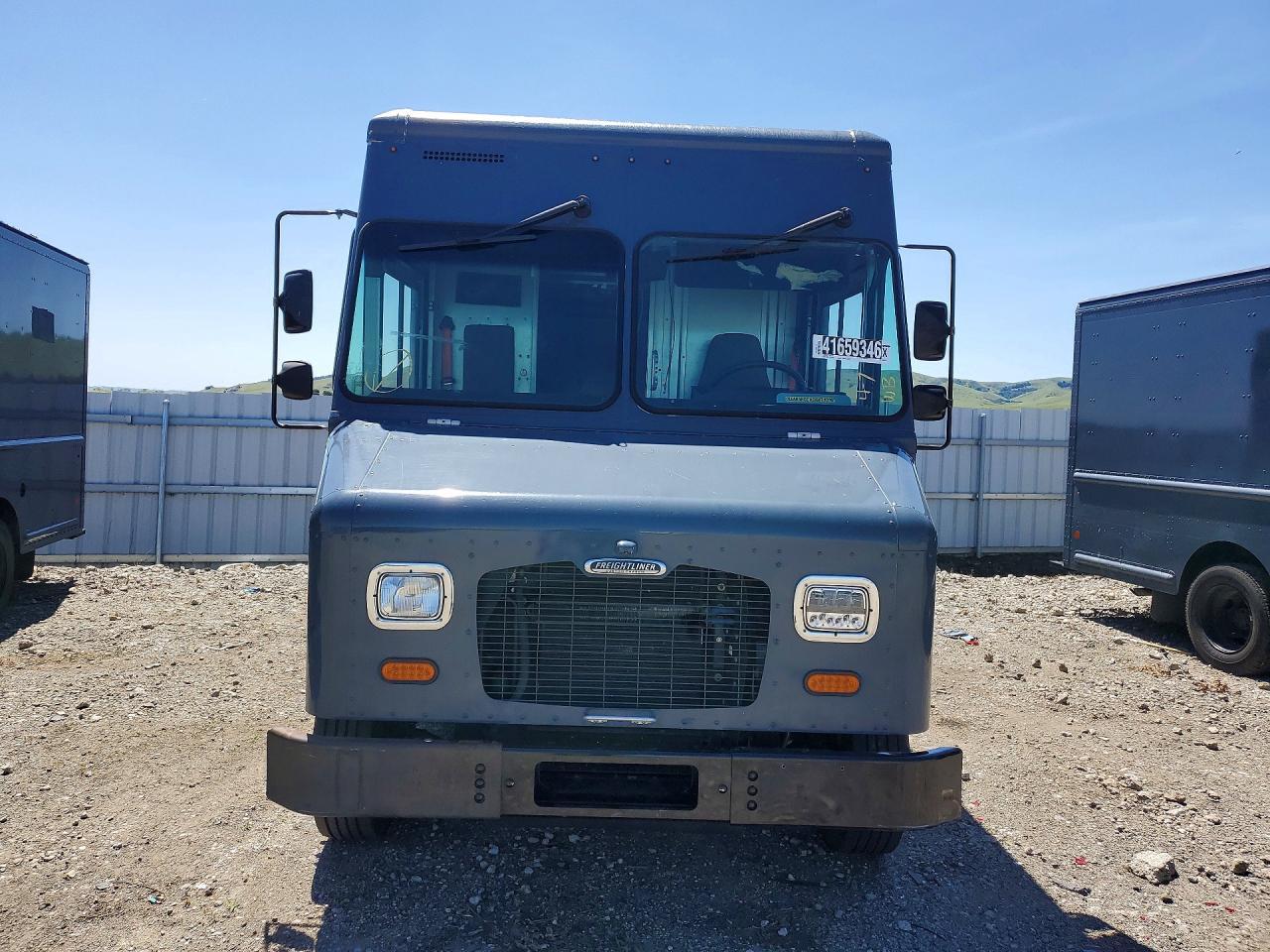 2021 Freightliner Chassis M Line WALK-IN Van