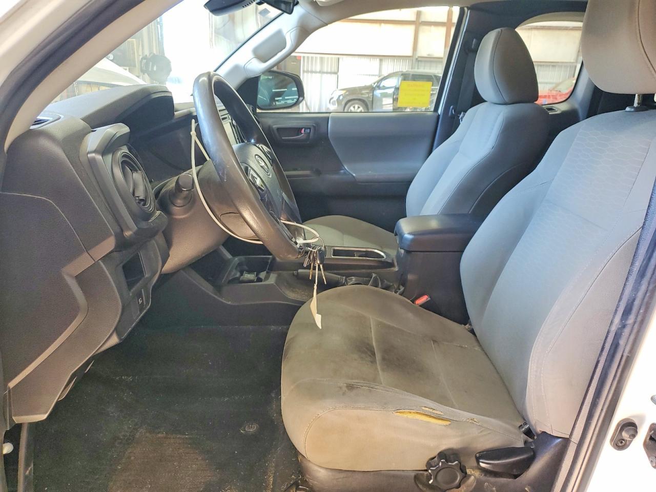 2018 Toyota Tacoma SR EXT 2.7L