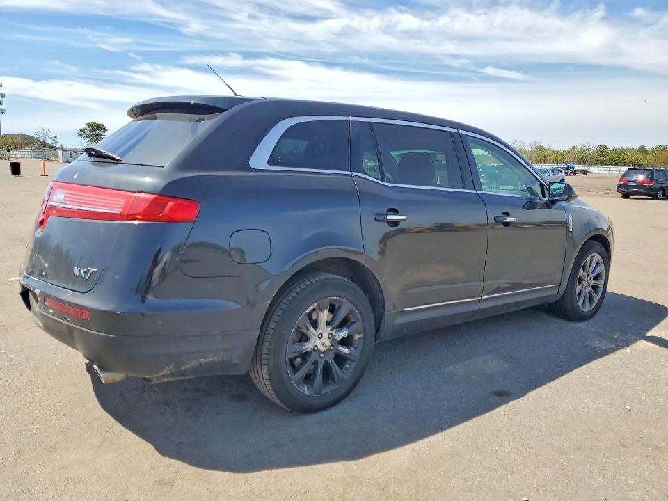 2013 Lincoln MKT