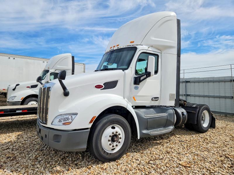 2019 Peterbilt 579 Semi Truck