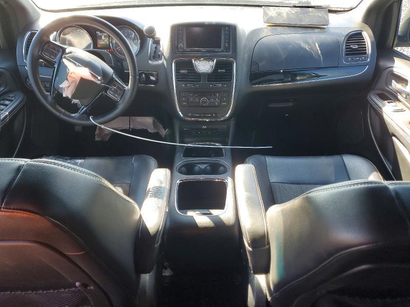 2014 Chrysler Town & Country s
