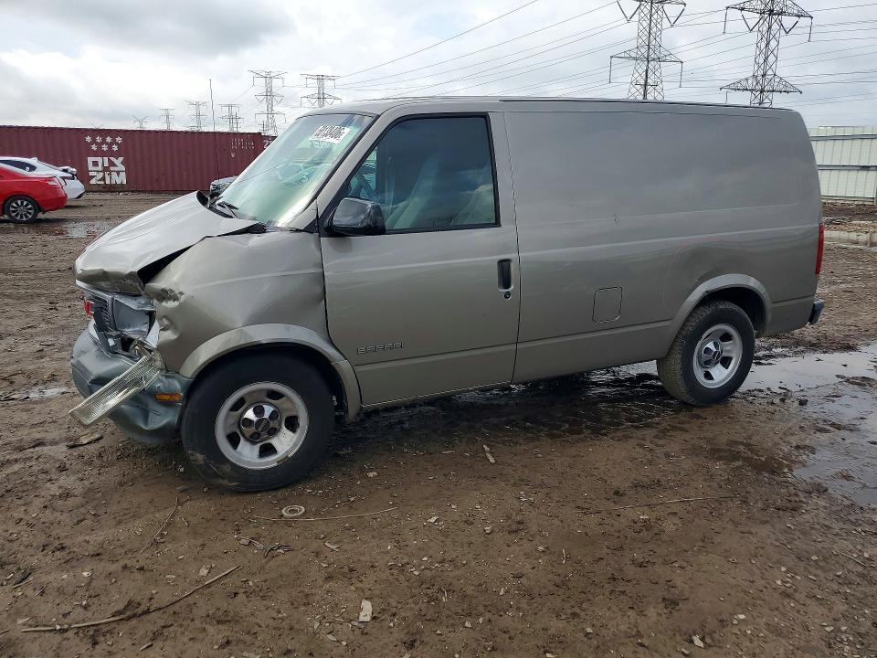 2001 GMC Safari XT