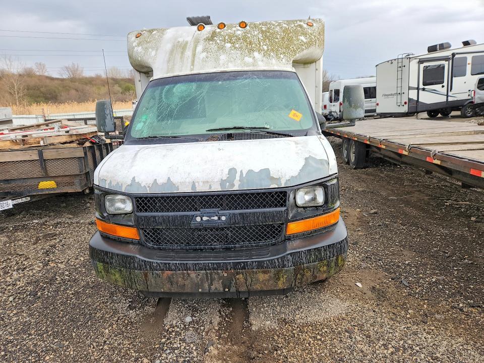 2006 Chev Express Cutaway