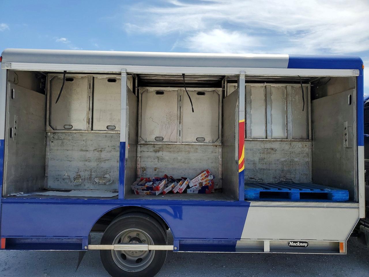 2019 Hino 195