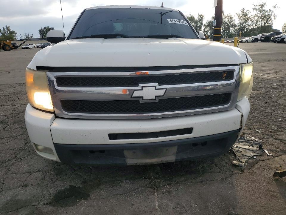 2011 Chev Silverado C1500 LTZ