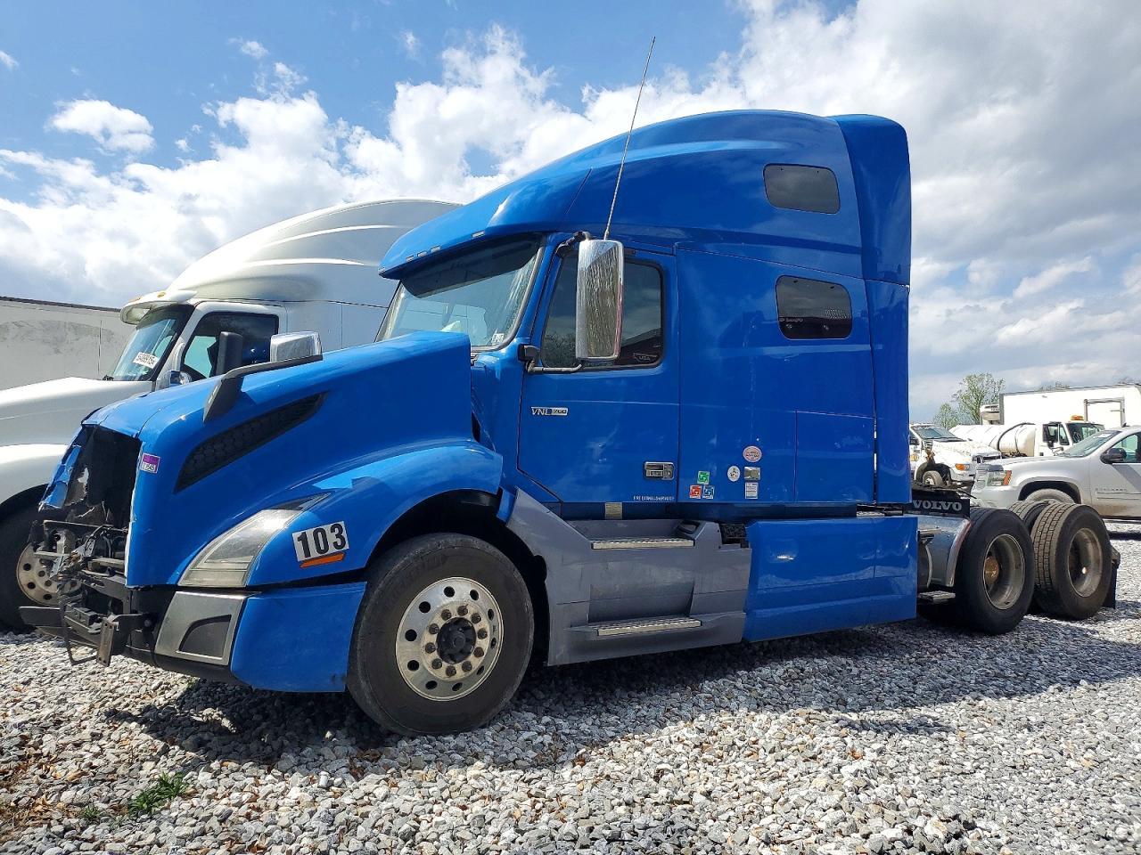 2019 Volv O VNL Semi Truck