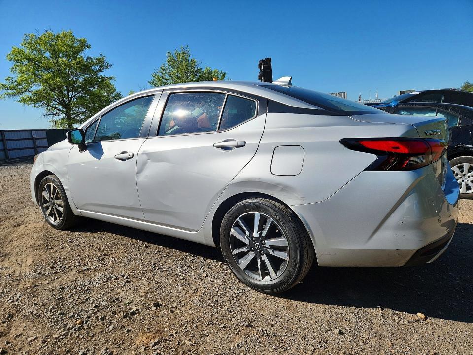 2025 Nissan Versa sv