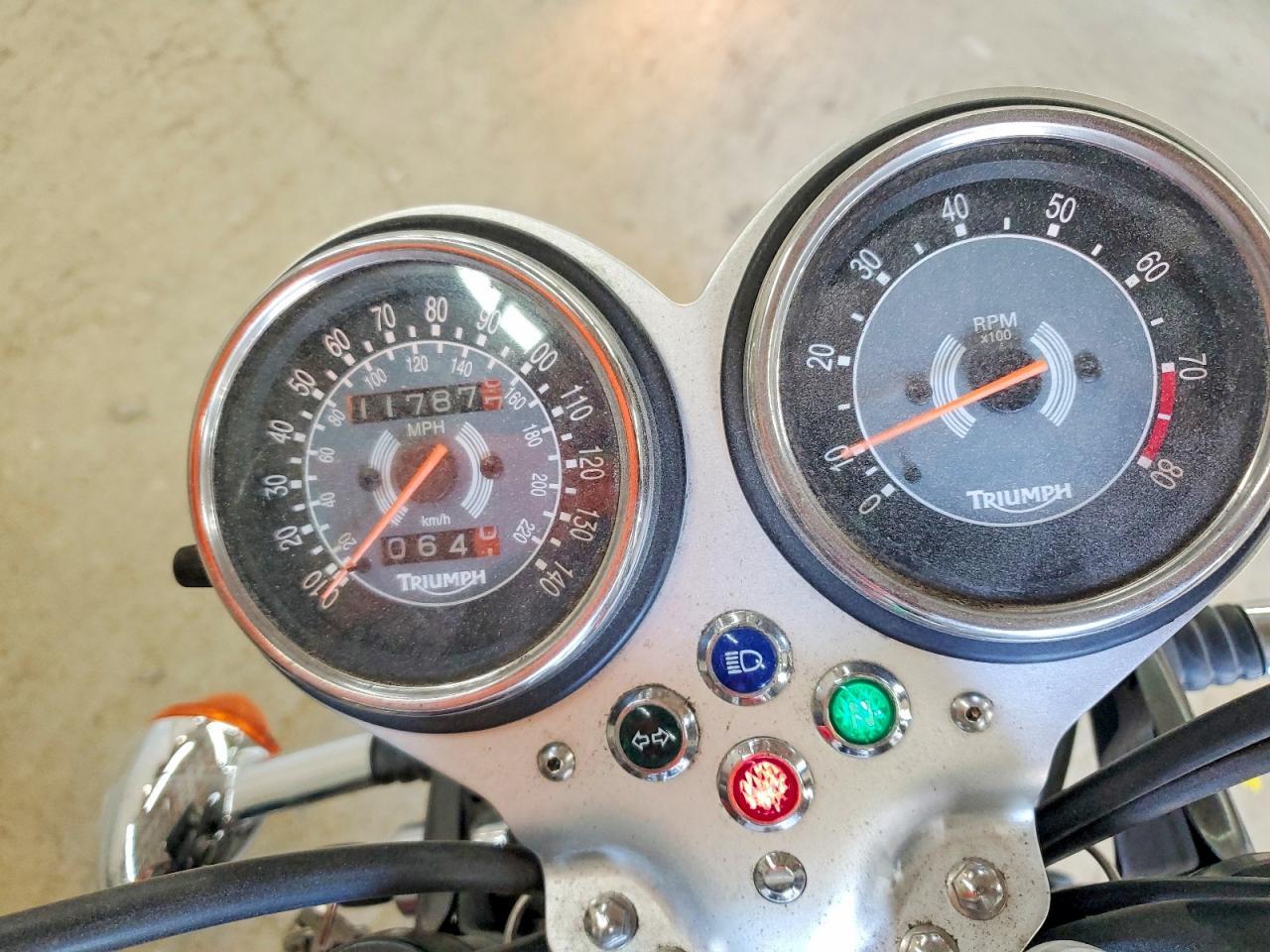 2007 Triumph T100 Bonneville