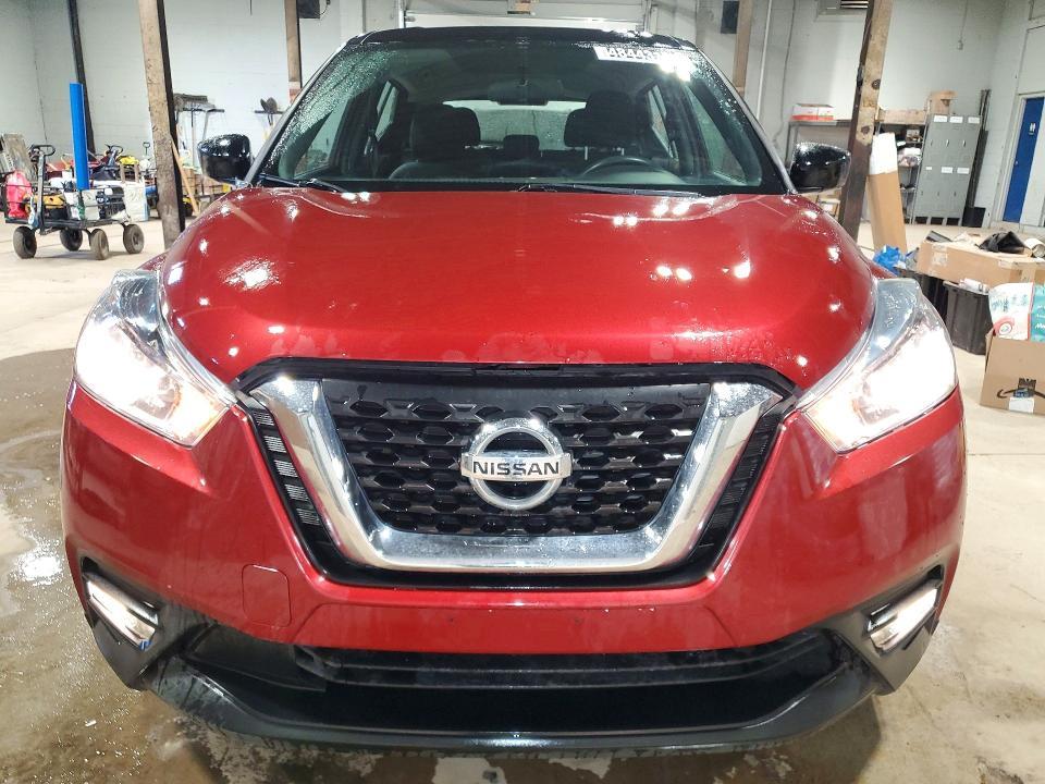 2019 Nissan Kicks s
